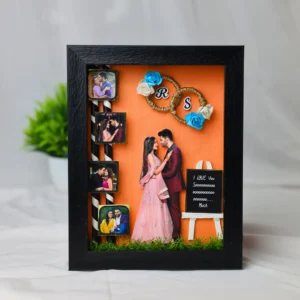 3D Miniature Frame With Initials
